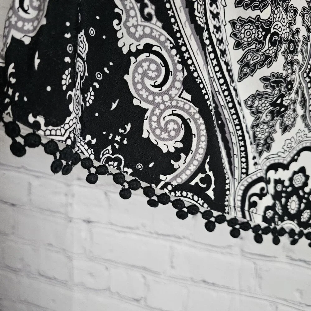 INC International Concepts Top M Black White Paisley Sleeveless Pom Pom Hem Trim - Picture 12 of 13